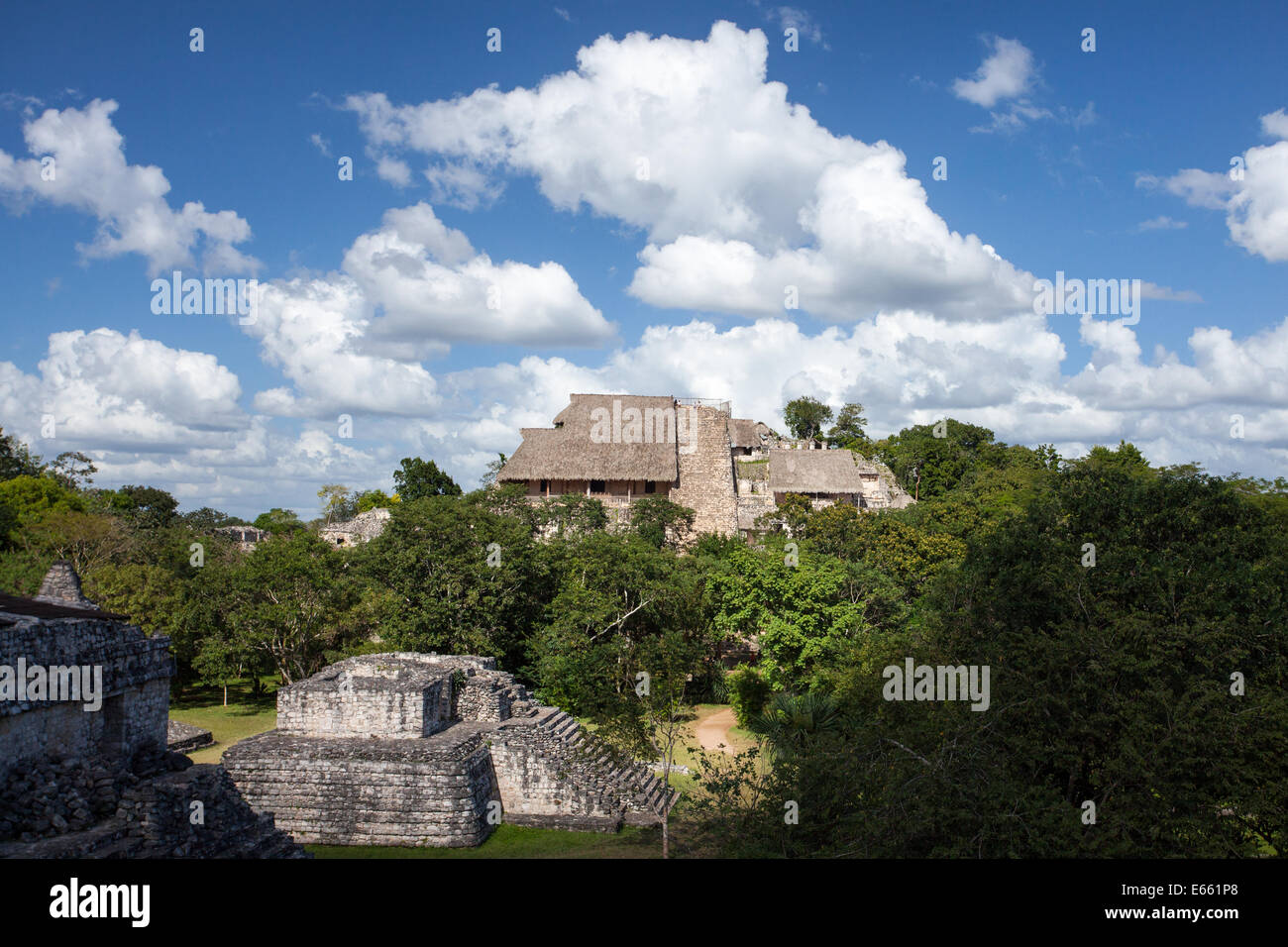Sur l'Acropole à Ek Balam, Yucatan, Mexique. Banque D'Images