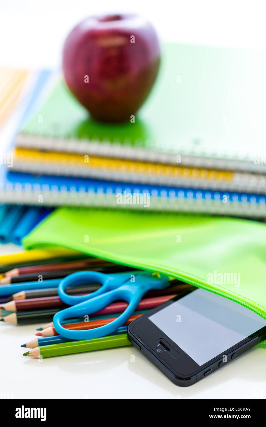 De nouvelles fournitures scolaires préparés pour nouvelle année scolaire. Banque D'Images