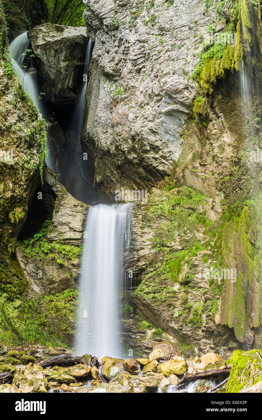 Cours supérieur de la rivière Ruzzo Banque D'Images