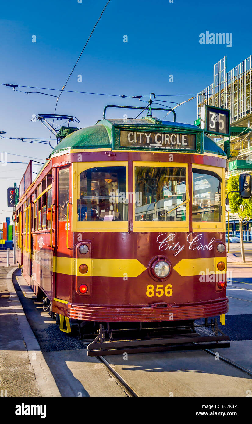 Tramway rouge traditionnelle Melbourne Banque D'Images