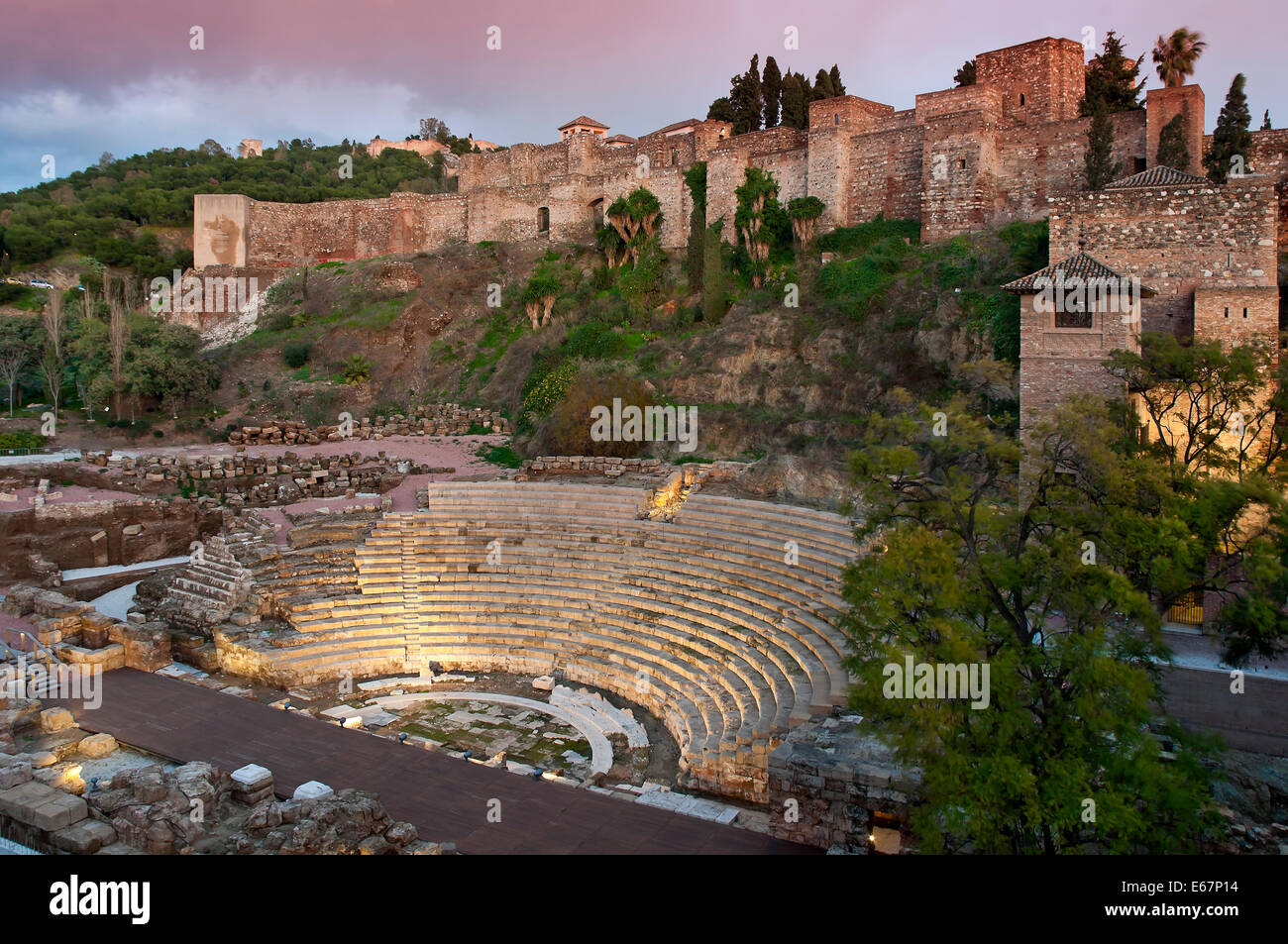 Théâtre romain et l'Alcazaba Arabe, Malaga, Andalousie, Espagne, Europe Banque D'Images