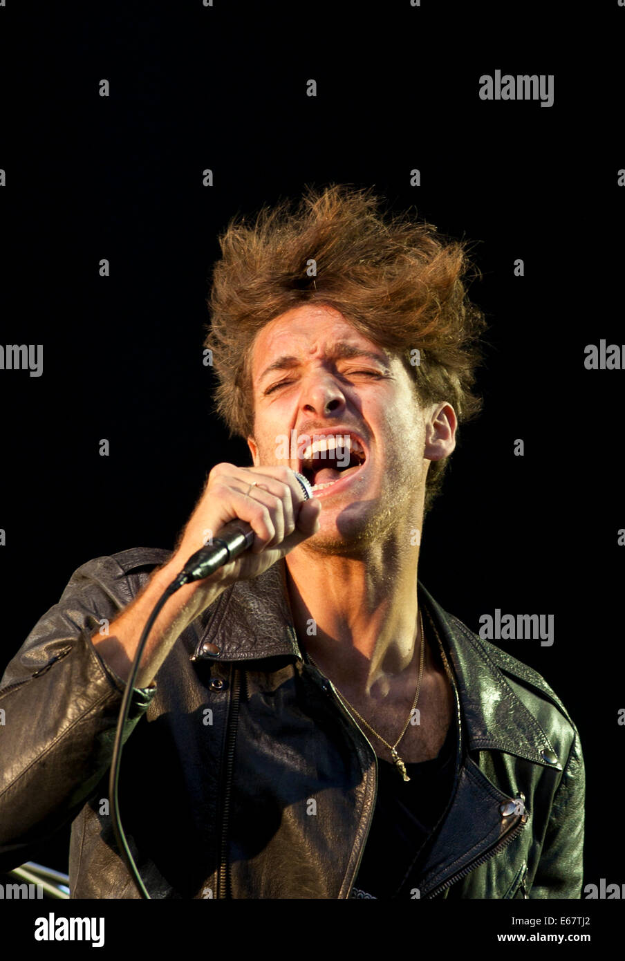 Chelmsford, Royaume-Uni. 17 août, 2014. PAOLO NUTINI, obtenir l'exécution émotionnelle à V Fest, CHELMSFORD ESSEX Banque D'Images