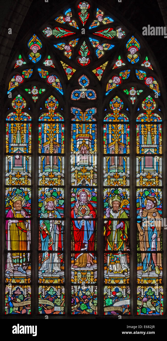 Malines, Belgique - 14 juin 2014 : Le cœur de Jésus et les saints de glace à st. Katharine église ou Katharinakerk. Banque D'Images