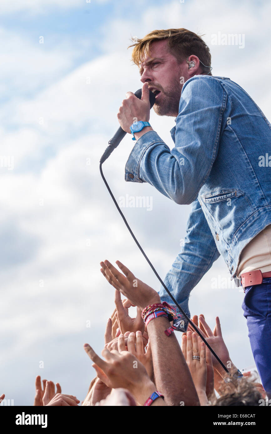 Kaiser Chiefs joue V Festival Hylands Park le 16/08/2014, à Chelmsford. Les personnes sur la photo : Ricky Wilson. Photo par Julie Edwards Banque D'Images