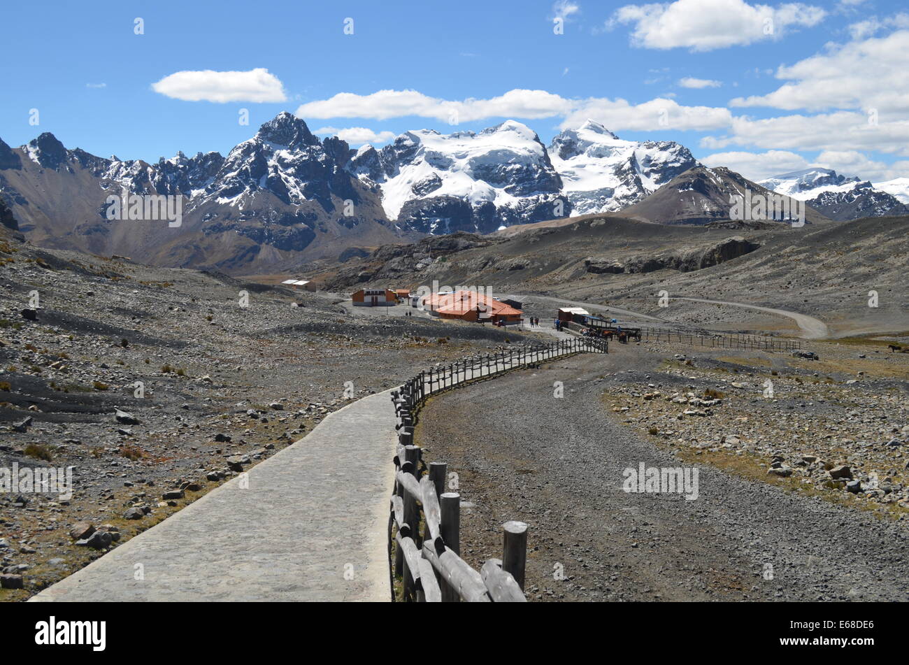 Vues de la Cordillère de la piste vers le Glacier Pastoruri, près de Huaraz, Pérou Banque D'Images