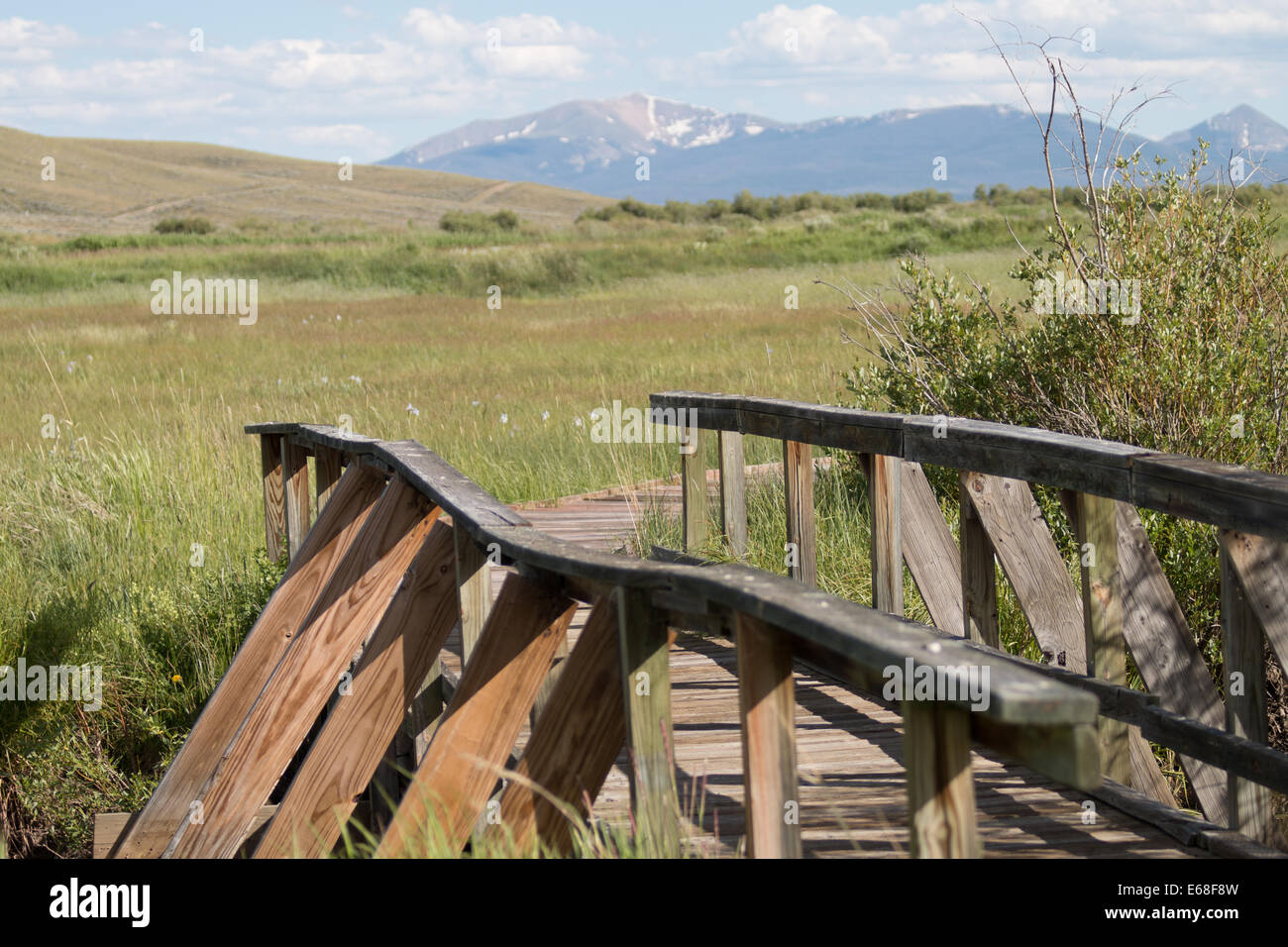 Pont à une passerelle en bois Banque D'Images