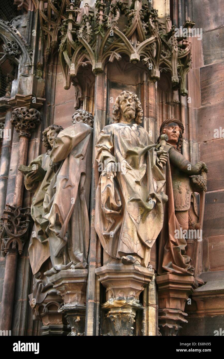 Strasbourg, La Cathédrale, Dame, Notre-Dame, Statues Banque D'Images
