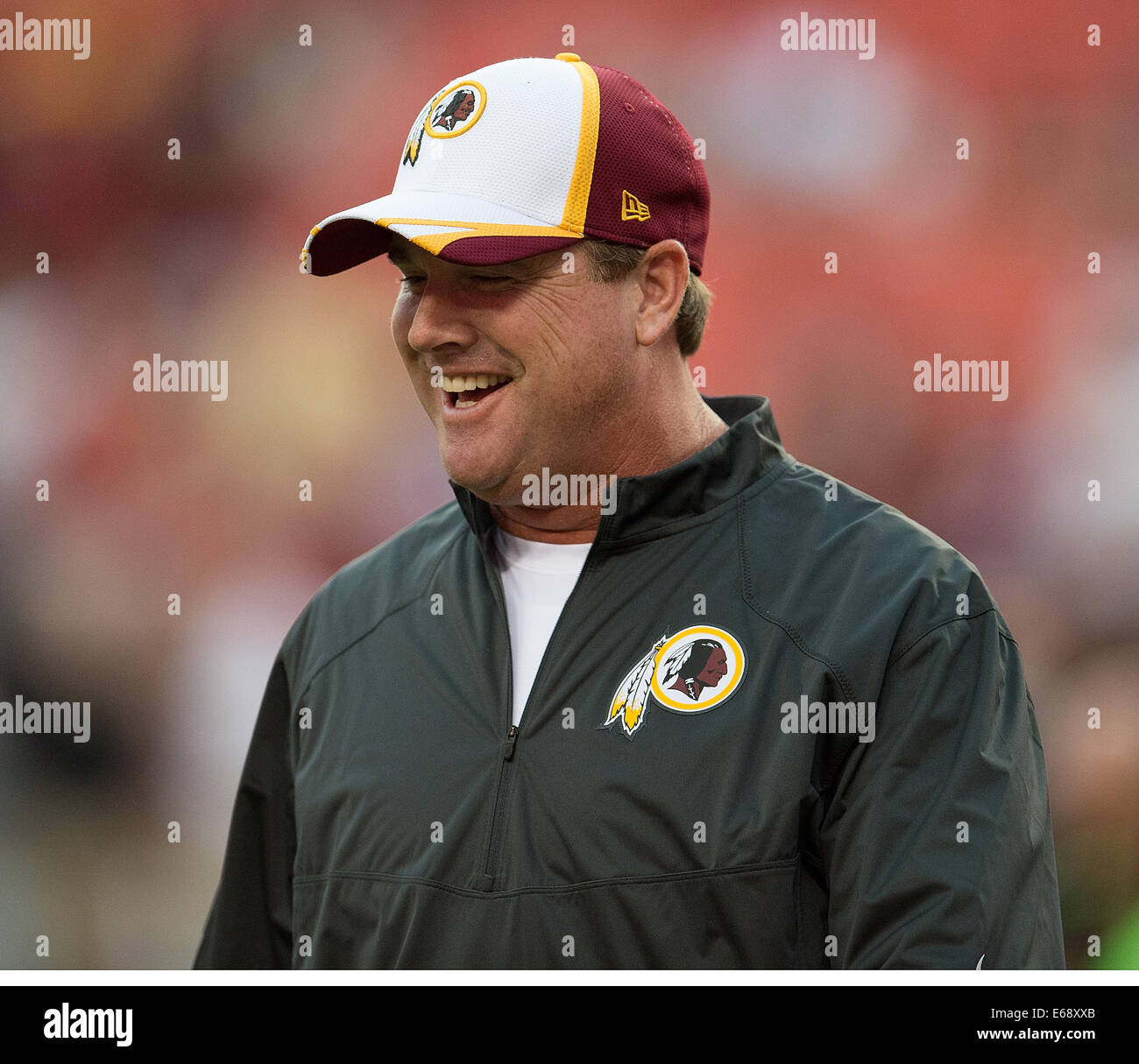 Landover, MD., NOUS. 18 août, 2014. Redskins de Washington l'entraîneur-chef Jay Gruden avant le début de leur match pré-saison contre les Browns de Cleveland au FedEx Field à Landover, MD Lundi, 18 août 2014. Credit : Harry Walker/Alamy Live News Banque D'Images