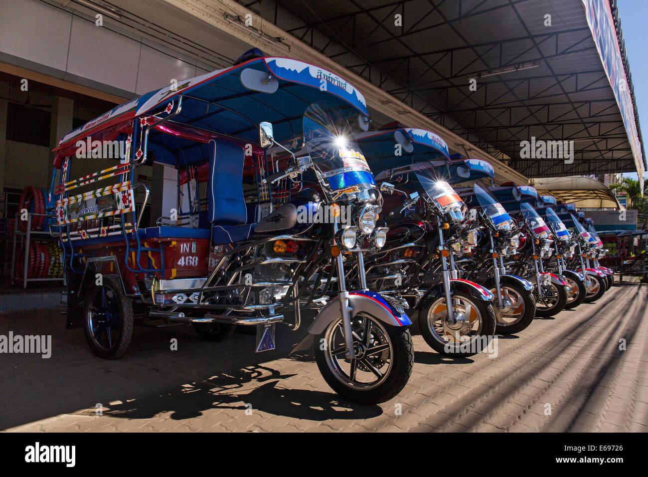 Tuk-tuk shop, Udon Thani, Isan, Thaïlande Banque D'Images