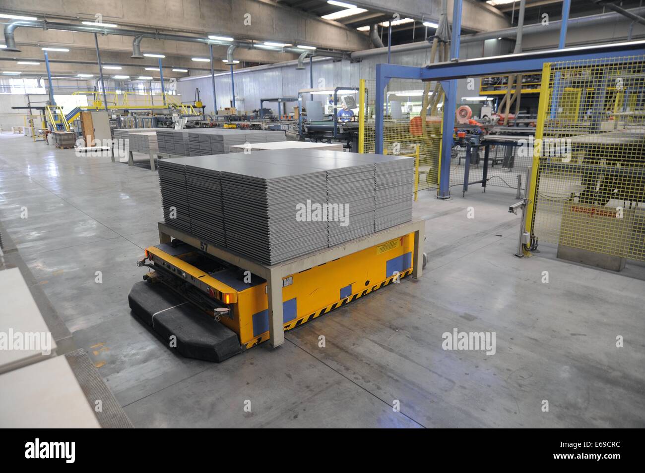 Société Greslab de Scandiano (Reggio Emilia, Italie), d'une coopérative pour la production de porcelaine émaillée carreaux pour sol en grès Banque D'Images