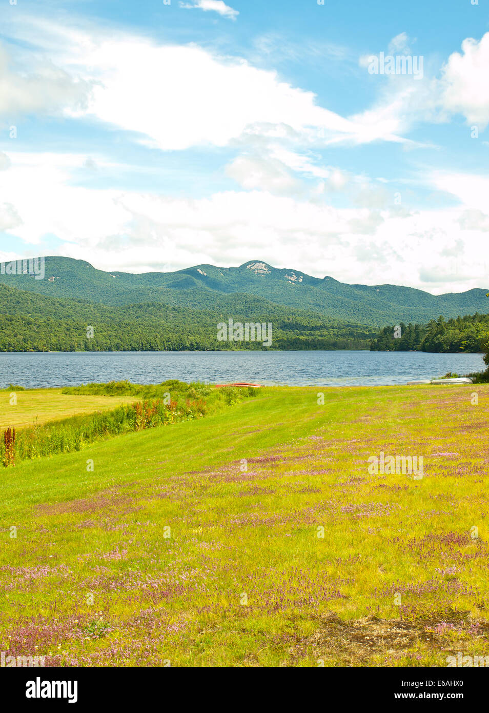 Lewey Lake dans l'Adirondack State Park, New York Banque D'Images