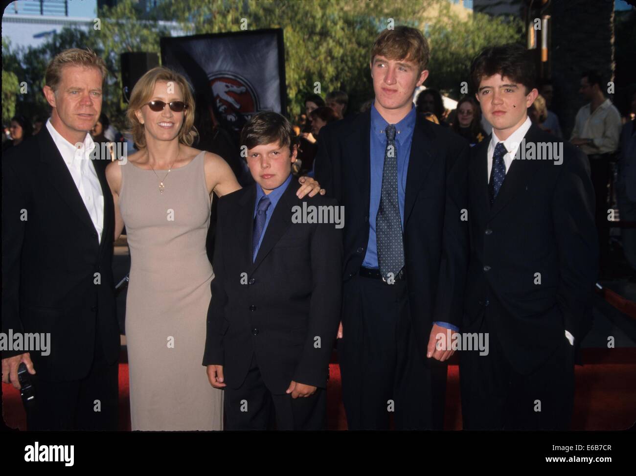 FELI HUFFMAN avec William H. Macy, neveux.Jurassic Park III première au théâtre Amphi universel Ca. 2001.J5828pr. © Phil Raoch/Globe Photos/ZUMA/Alamy Fil Live News Banque D'Images