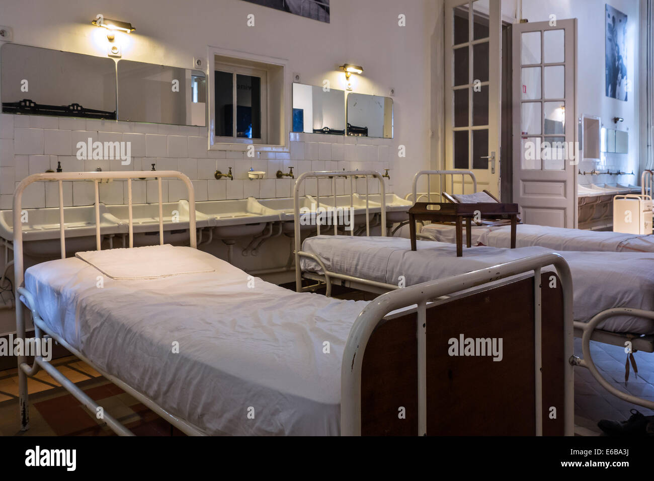 Les lits d'hôpitaux dans le Dr Guislain Musée sur l'histoire de la psychiatrie dans l'hôpital psychiatrique de la Belgique d'abord à Gand Banque D'Images