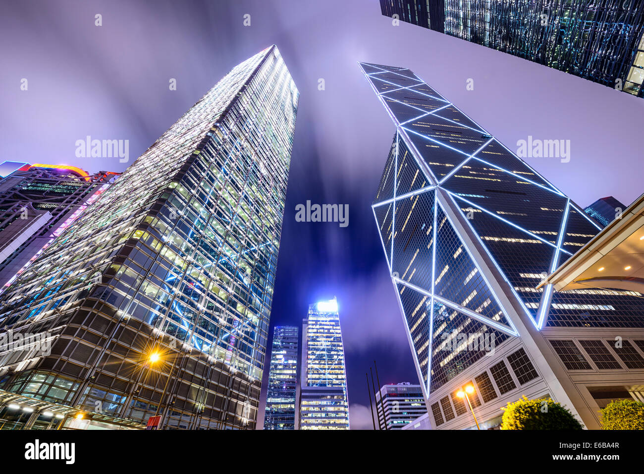 Hong Kong, Chine vue vers le haut du quartier financier de la CDB. Banque D'Images