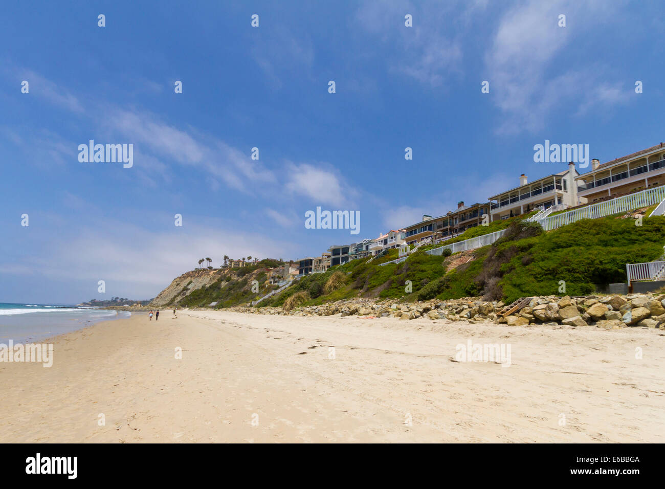 États-unis, Californie, Dana Point. Maisons avec une vue sur l'océan Pacifique au large de la Californie. Banque D'Images