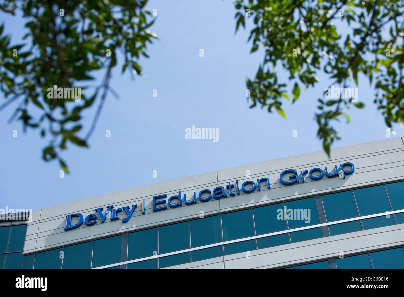 Le siège de DeVry Education Group à Downers Grove, Illinois. Banque D'Images