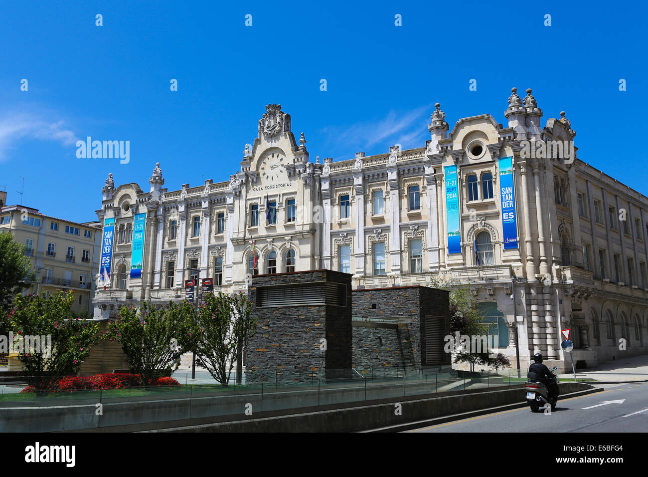 SANTANDER, ESPAGNE - 12 juillet 2014 : Casa Consistorial dans le centre de Santander, en Cantabrie, Espagne. Banque D'Images