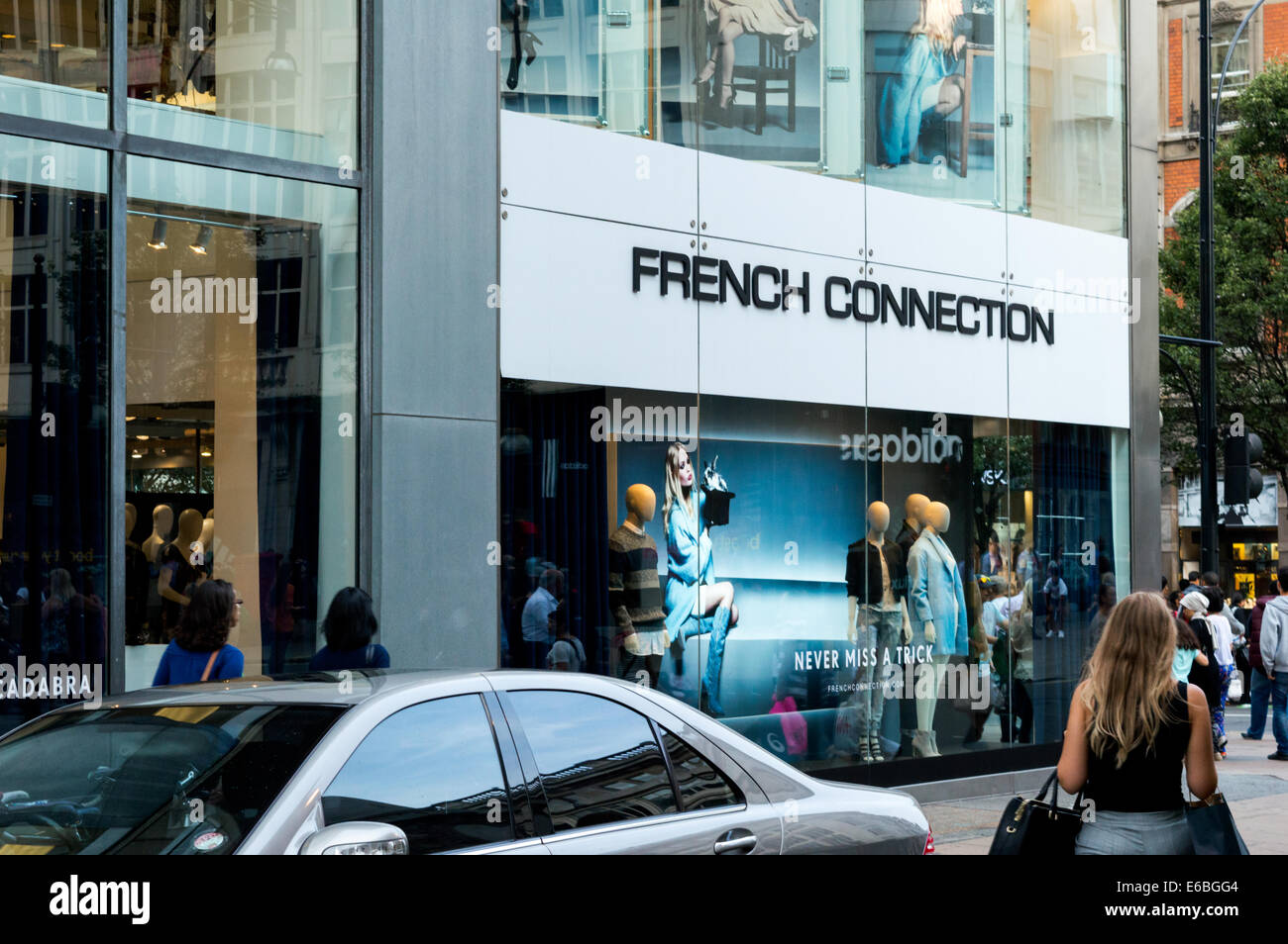 Magasin de vêtements French Connection sur Oxford Street, Knightsbridge,  Londres Photo Stock - Alamy