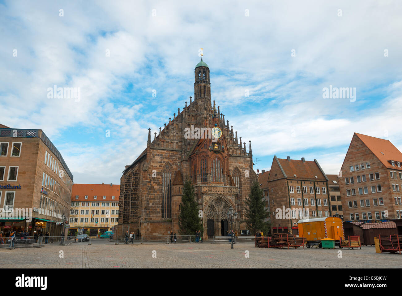 Vue sur l'église Frauenkirche (Eglise) suis la Hauptmarkt à Nuremberg, Allemagne Banque D'Images