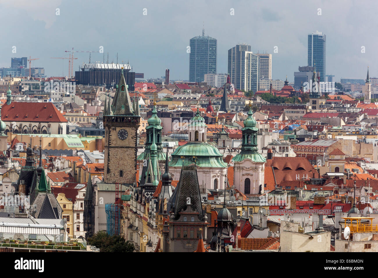 Gratte-ciels de Prague dans le quartier de Pankrac, la vieille ville de Prague République tchèque Banque D'Images