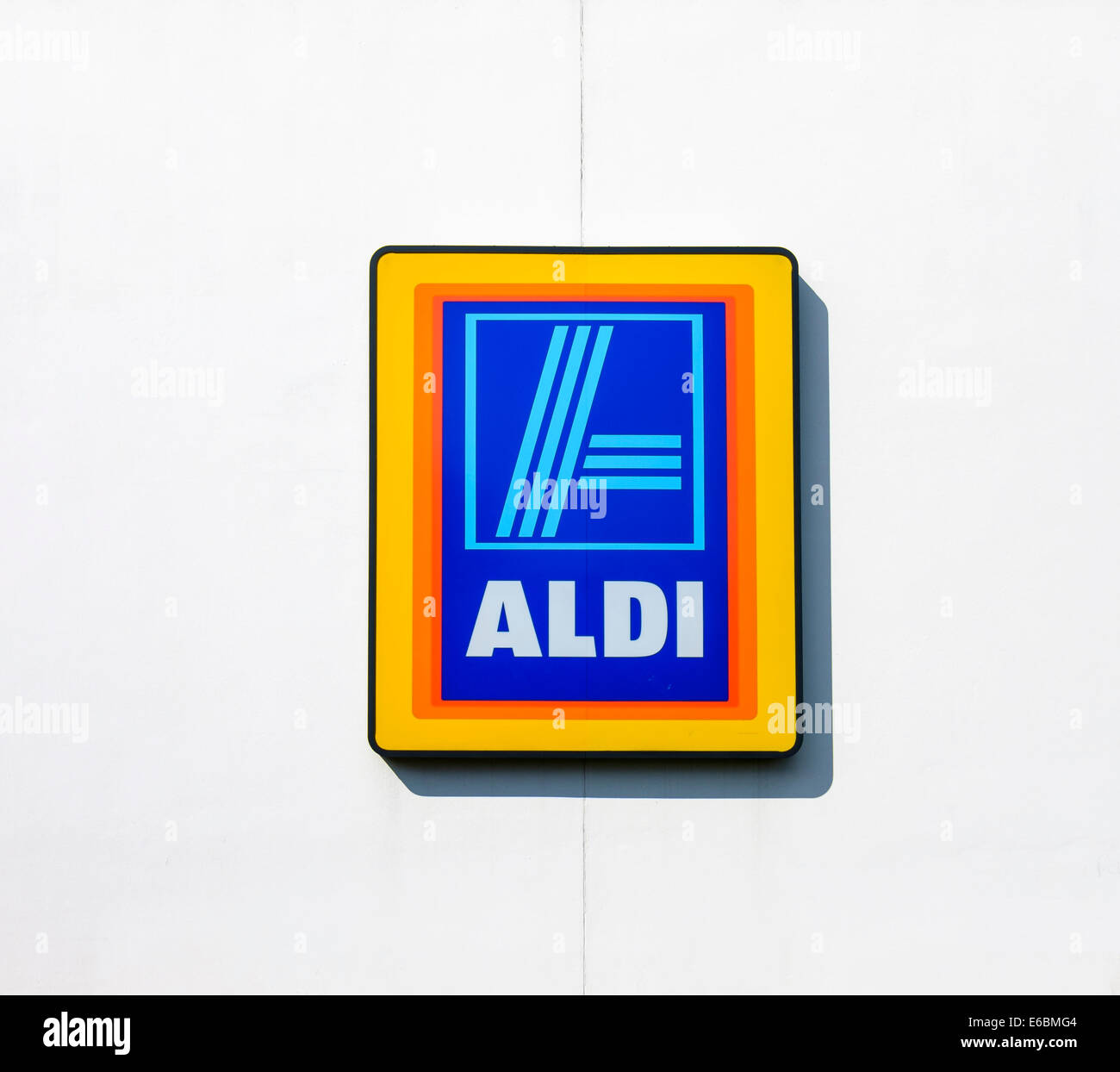 Panneau extérieur extérieur supermarché Aldi, Kirkby-In-Ashfield, Nottinghamshire, Angleterre 21er Juillet 2014 Banque D'Images
