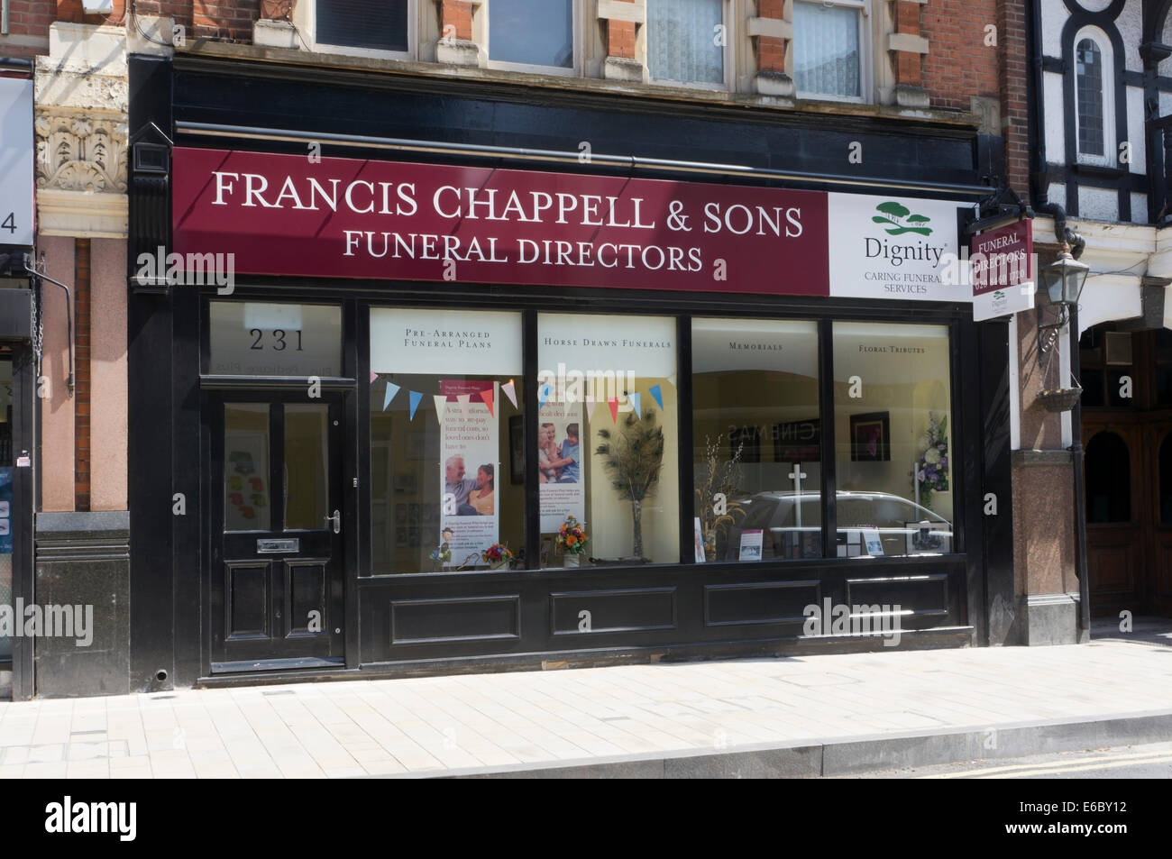 Les locaux de Francis Chappell & Sons funèbres à Bromley, Kent. Banque D'Images