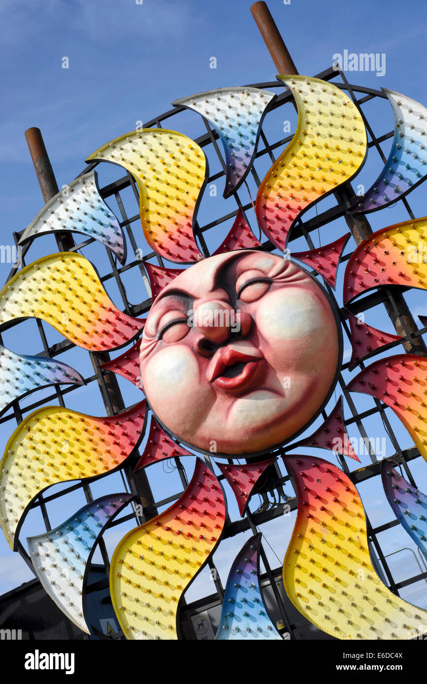 Les quatre saisons sont représentées dans les tableaux d'animation dans le monde célèbre blackpool illuminations. c'est l'automne et l'automne Banque D'Images