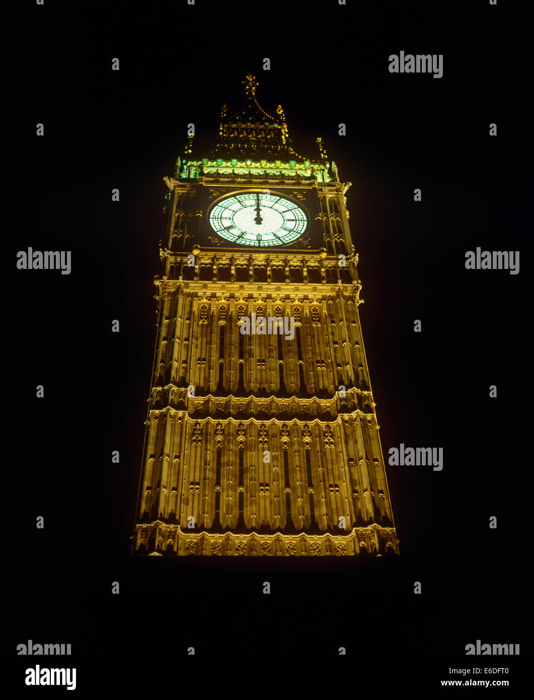 Photo de nuit de la Big Ben à Londres Banque D'Images