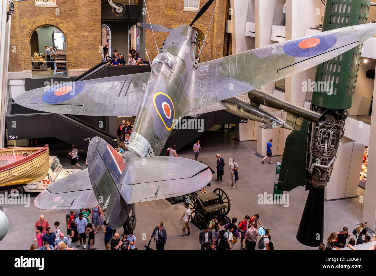 Spitfire de la Seconde Guerre mondiale sur l'affichage à l'Imperial War Museum, London UK Banque D'Images