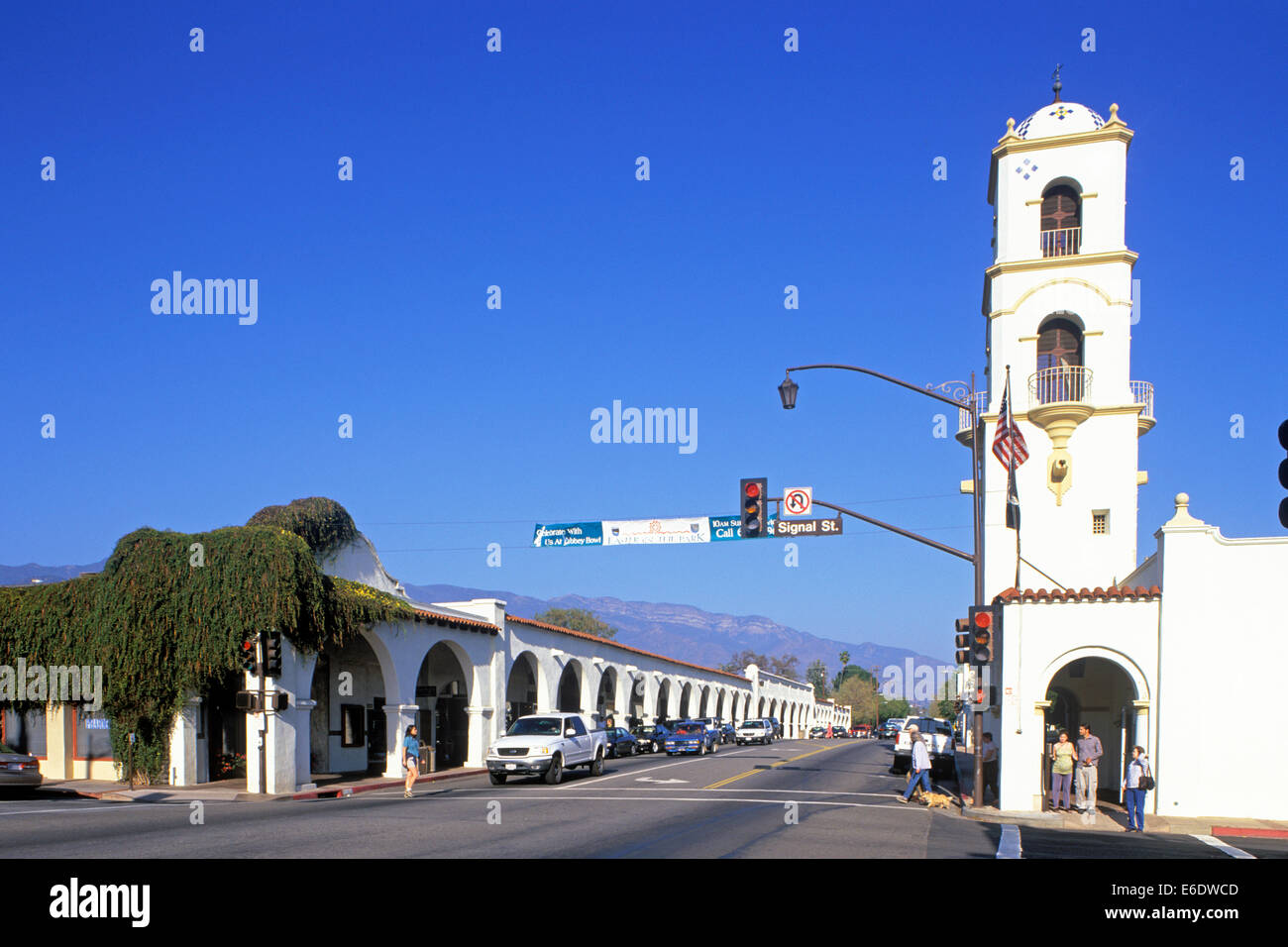 Arcade Plaza, Ojai Avenue, Ojai, comté de Ventura, Californie, USA. Banque D'Images