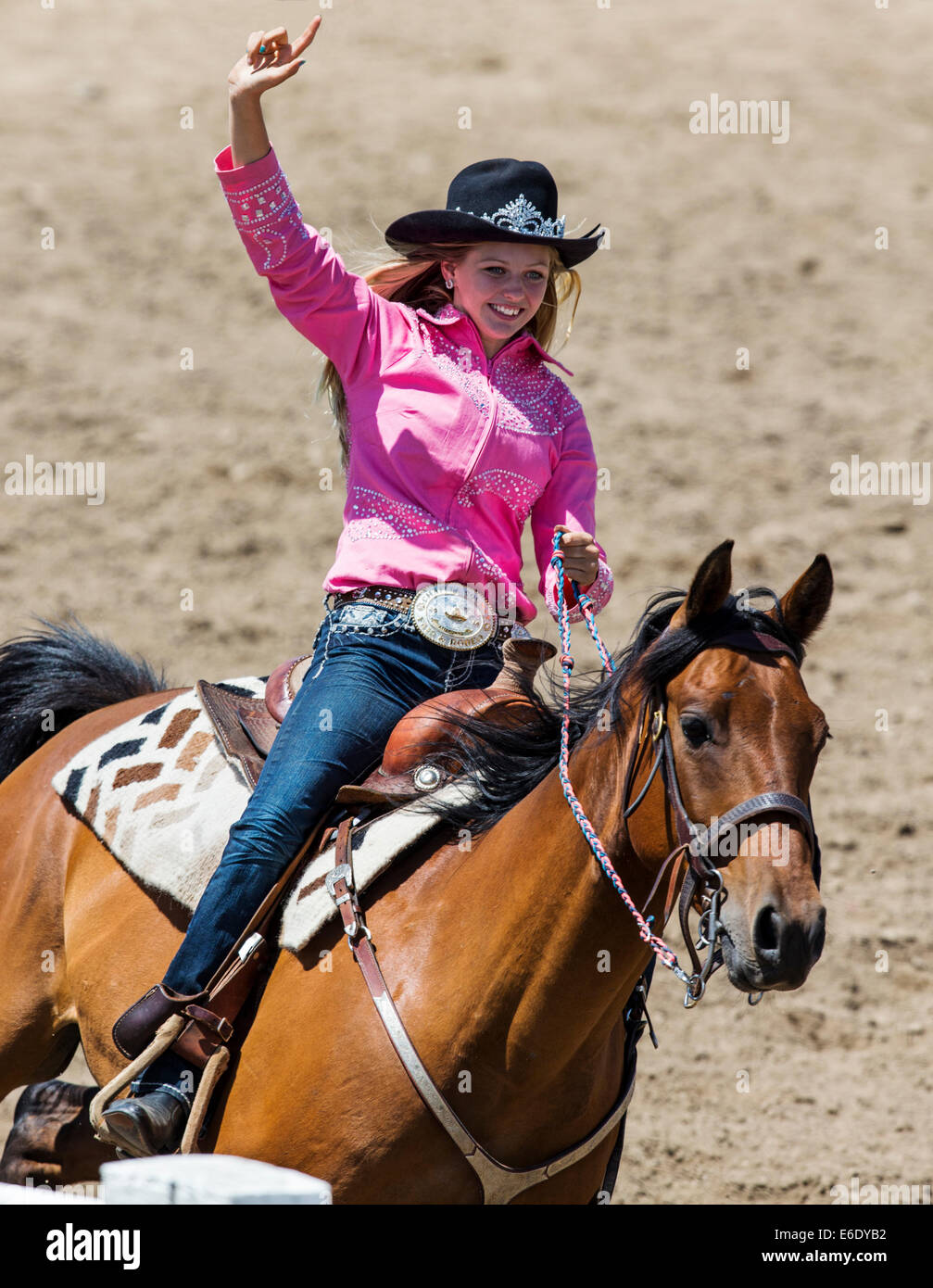 Rodéo, nouvellement couronnée reine à cheval, Chaffee County Fair & Rodeo, Colorado, USA Banque D'Images