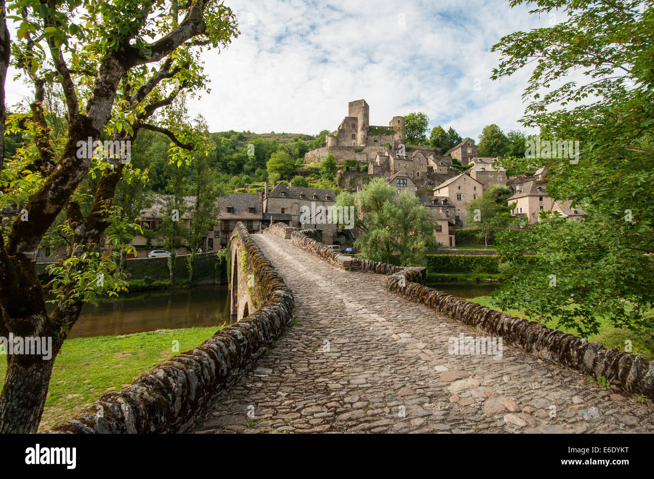 L'un des plus beaux villages de France, Belcastel Banque D'Images