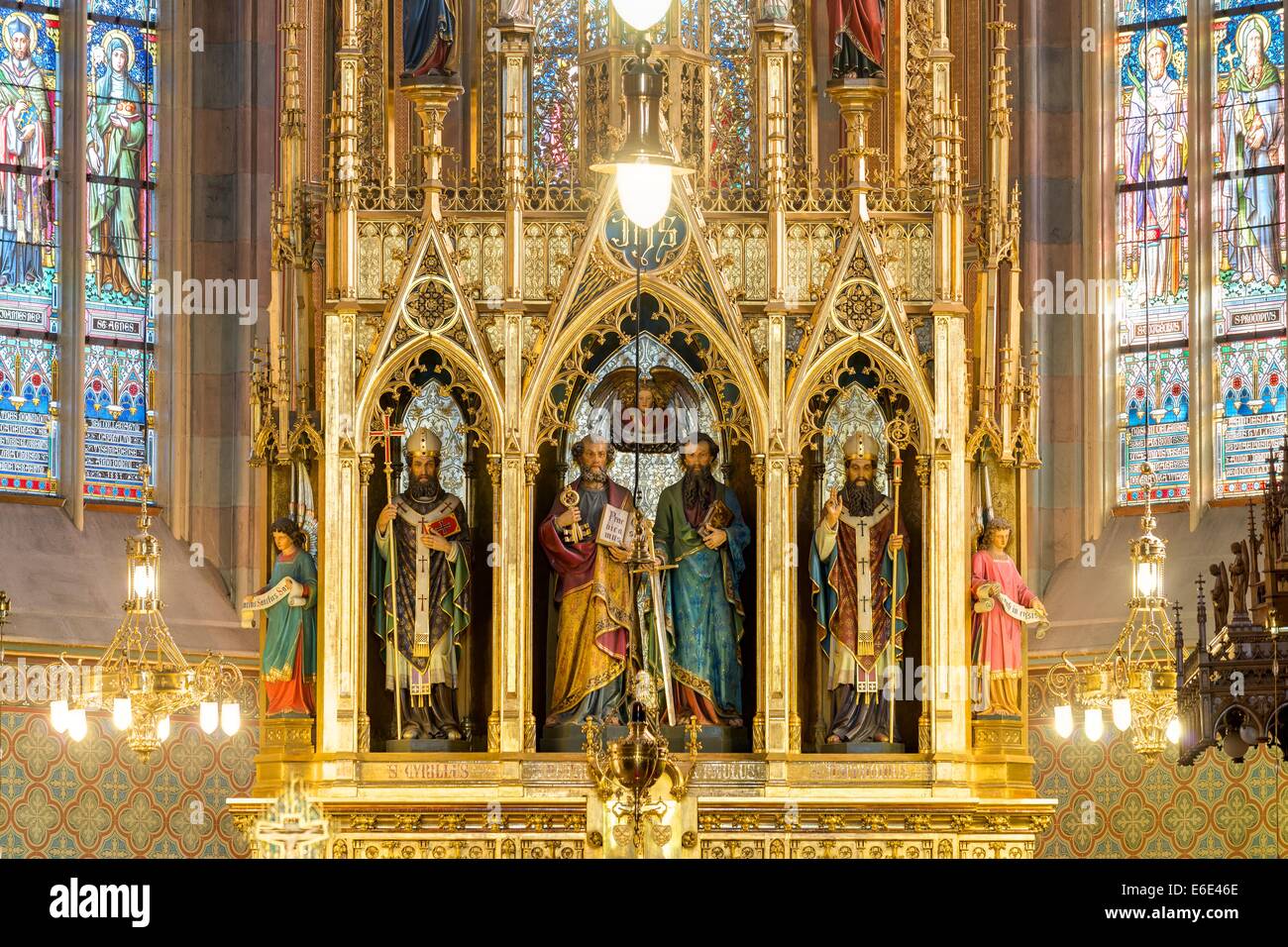 Église Saint Pierre et Paul à Vysehrad. En photo un autel dans l'église. Prague, République tchèque, le 26 octobre 2013. (Photo/CTK Jiri Castka) Banque D'Images