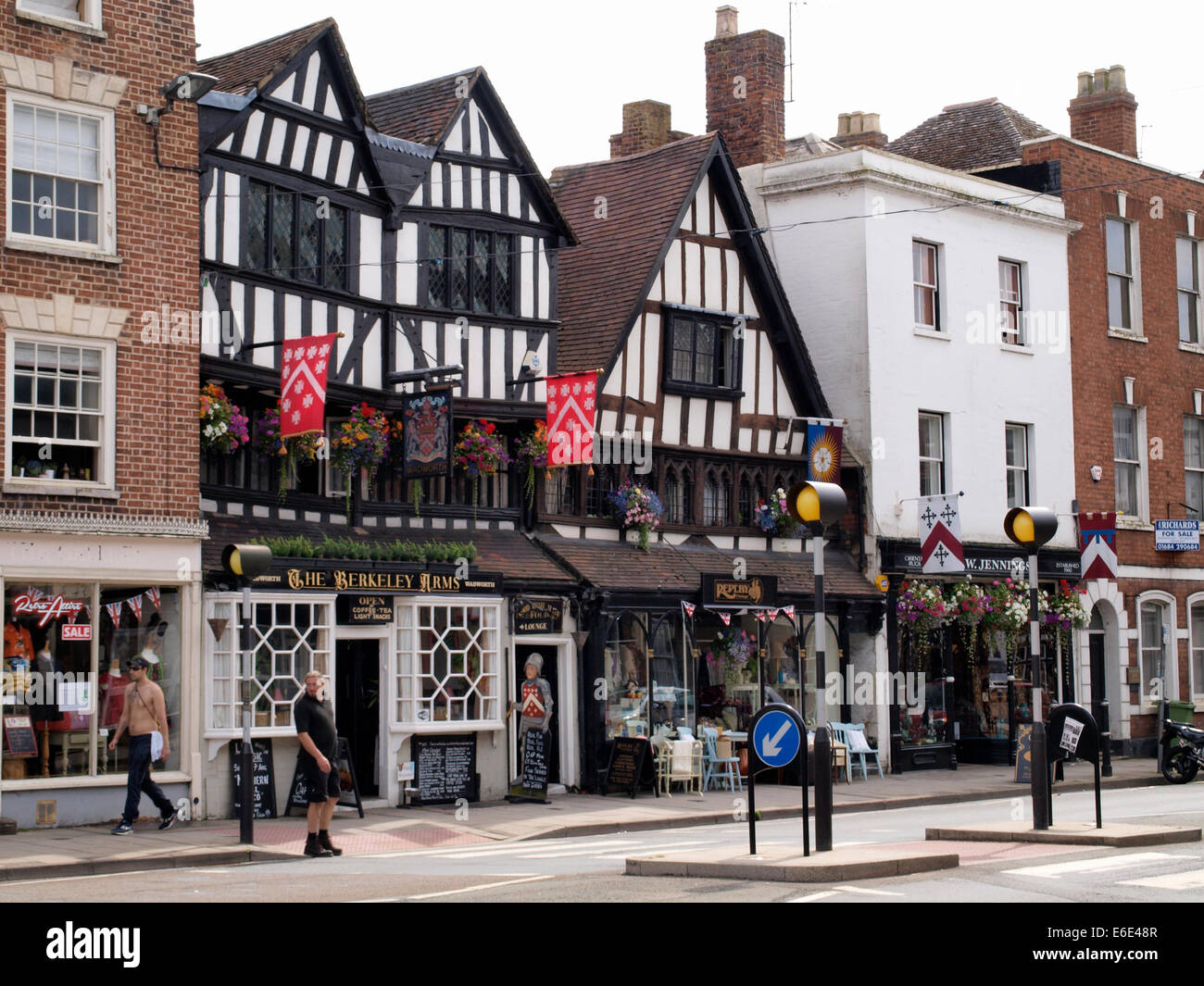 Le bras de Berkeley, une à colombages du 15e siècle II, pub, Gloucester, Gloucestershire, Royaume-Uni Banque D'Images