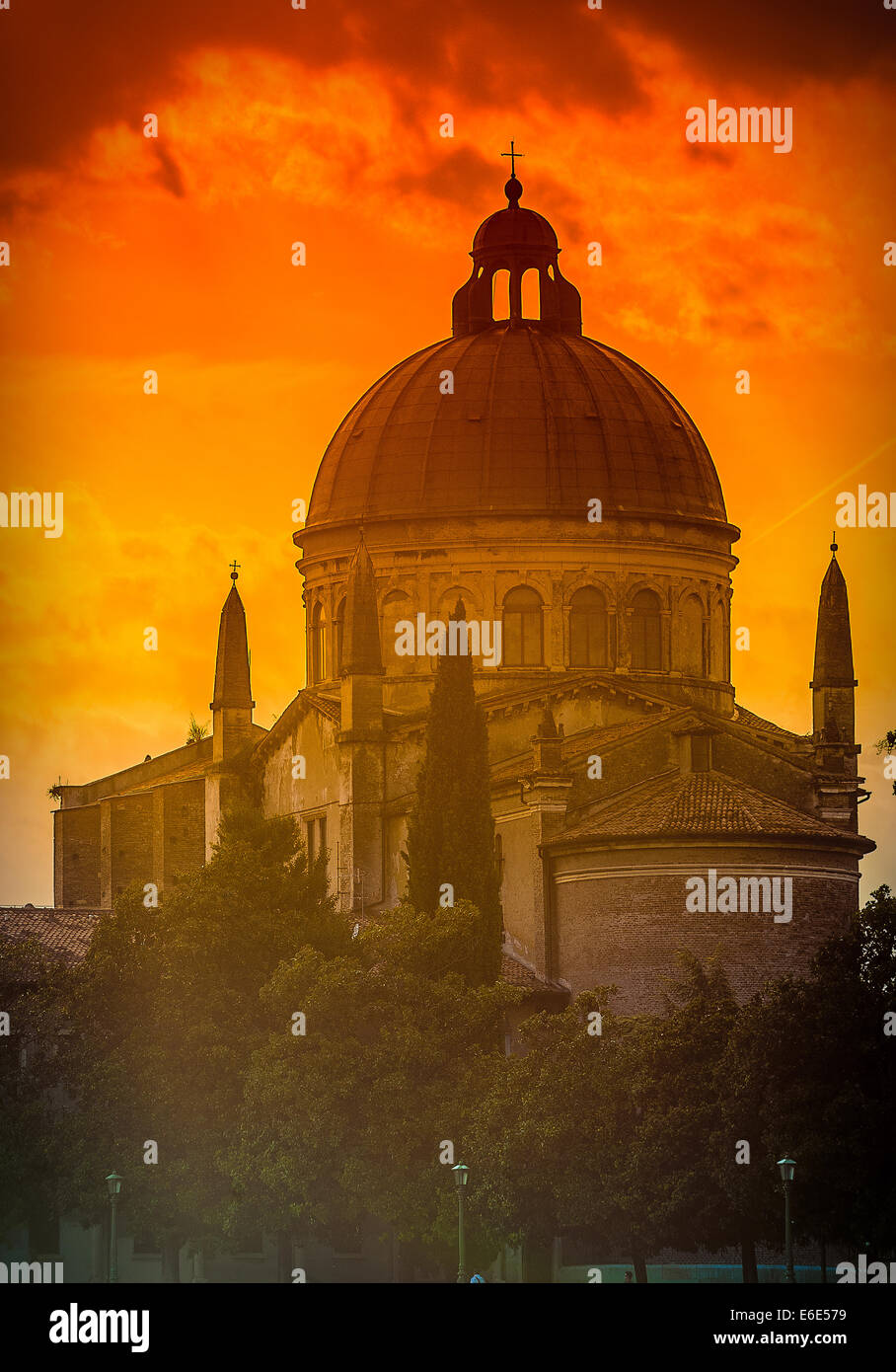 L'Italie, Vénétie Vérone, l'église S. Giorgio Banque D'Images