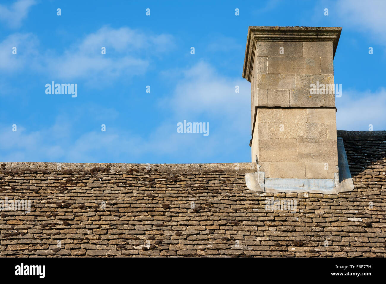 Toit en ardoise de pierre anglaise Banque de photographies et d’images
