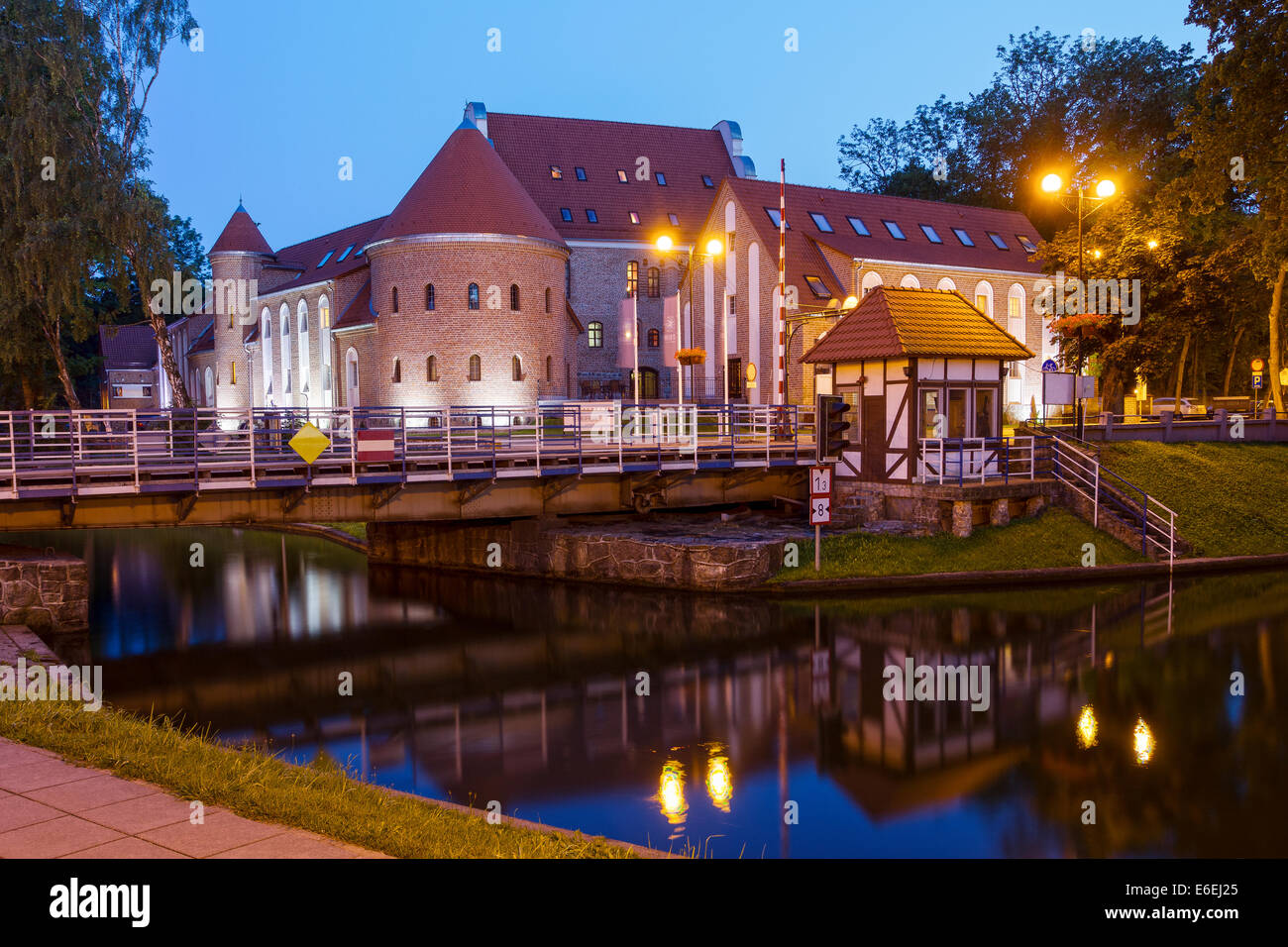 Château et pont tournant à Gizycko Pologne Banque D'Images