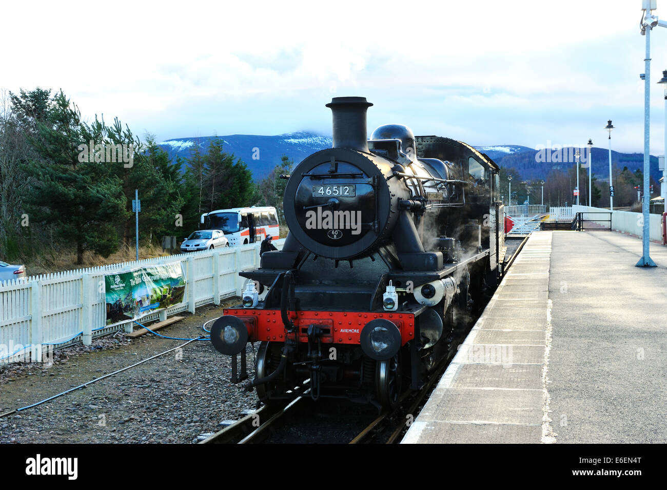 Locomotive à vapeur E 'V' sur l'ingénieur Cooper Strathspey Steam Railway à Nethy Bridge, Ecosse Banque D'Images