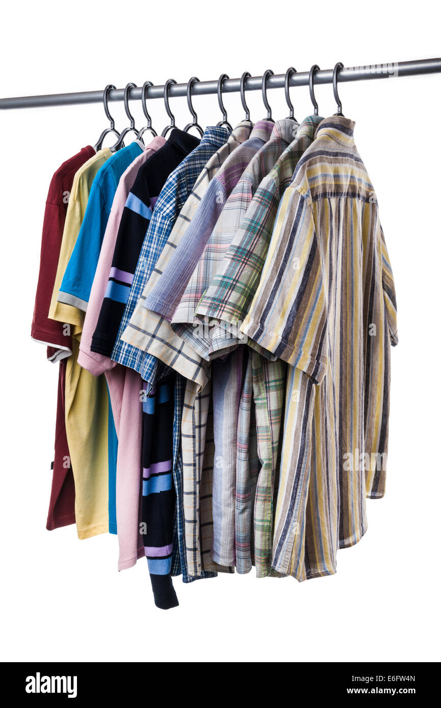 Collection de chemises à manches courtes,occasionnels , polo et tee shirts. Banque D'Images