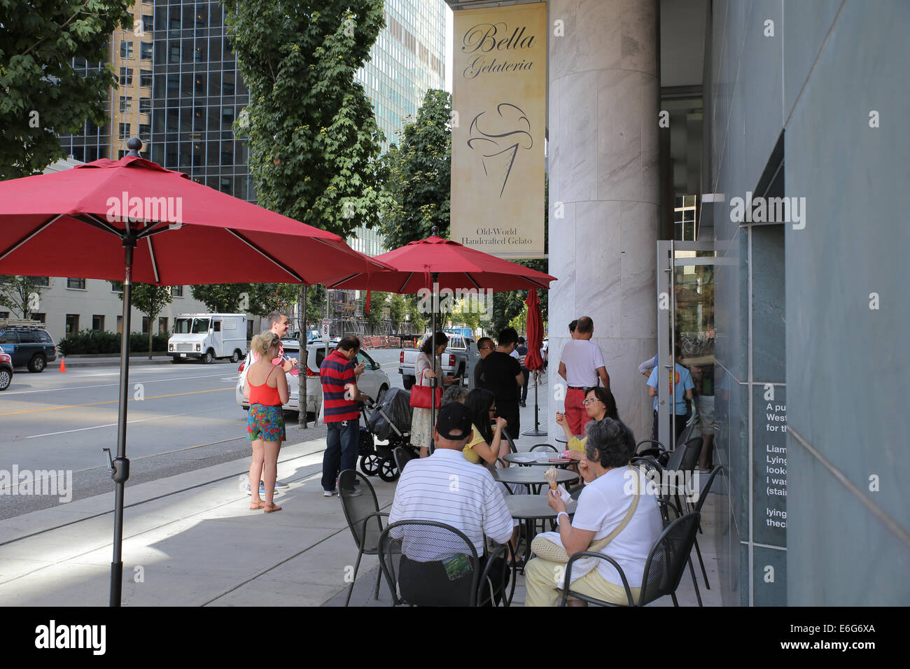 Gelateria Bella ice cream shop du centre-ville de personnes Banque D'Images