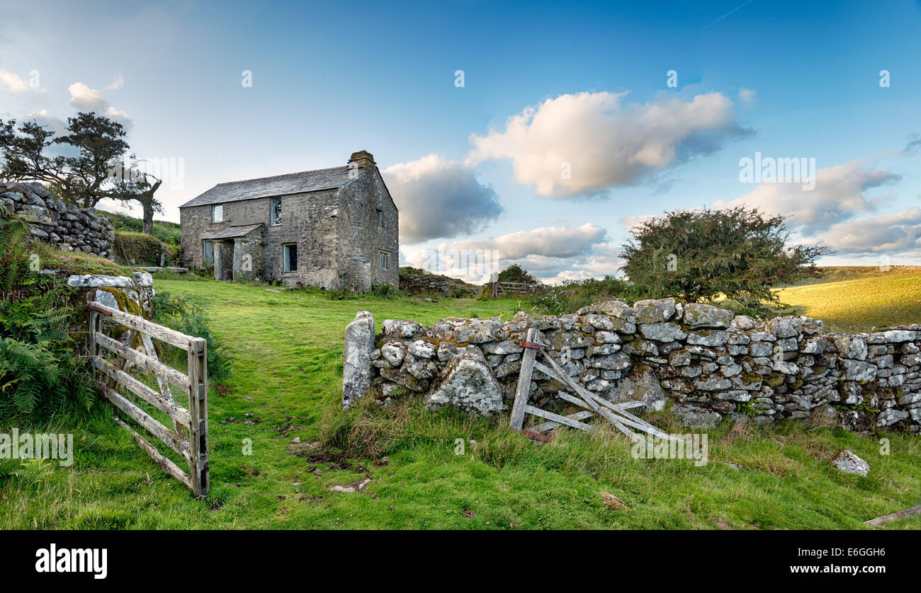 Une ancienne ferme restaurée sur Bodmin Moor en Cornouailles Banque D'Images