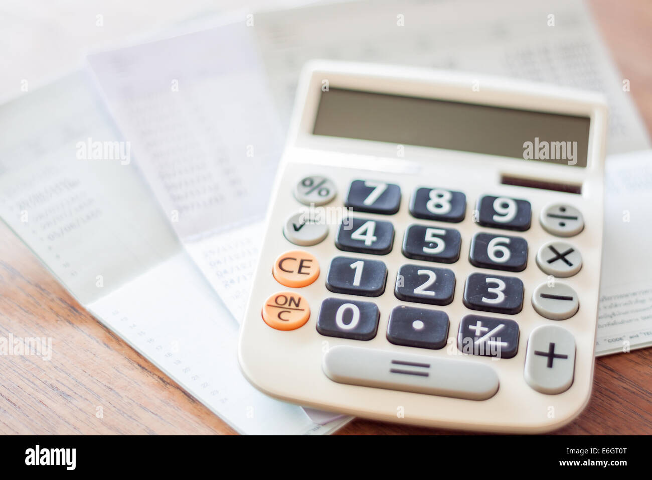 Calculatrice et compte en banque passbook, stock photo Banque D'Images