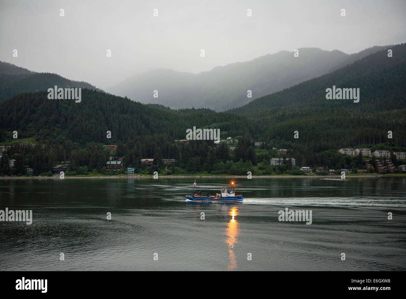 La Ville et l'Arrondissement de Juneau est la capitale de l'Alaska. Les pêcheurs commerciaux faire Juneau leur port d'attache. Banque D'Images