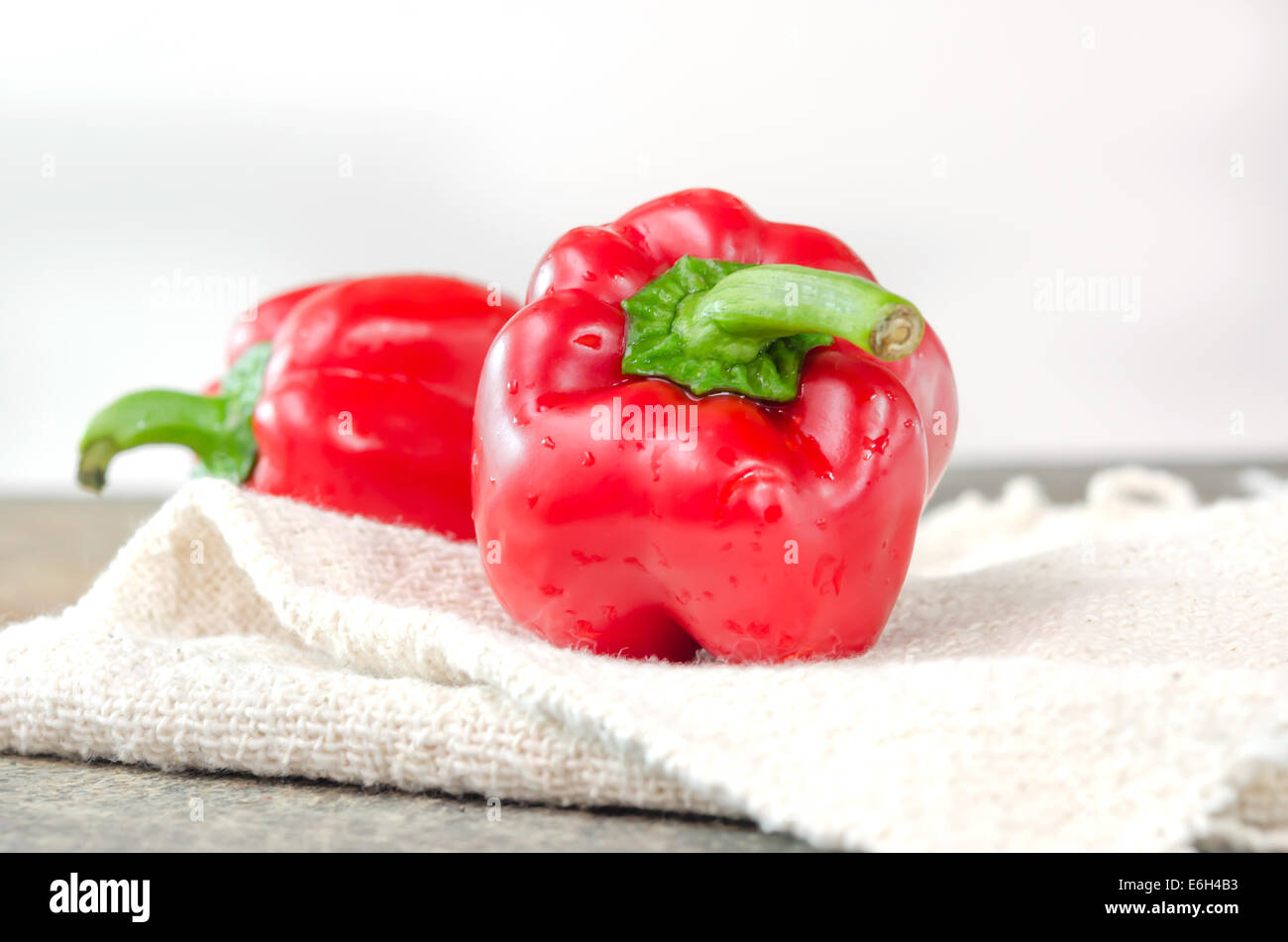 Close up red bell peppers , Légumes frais Banque D'Images