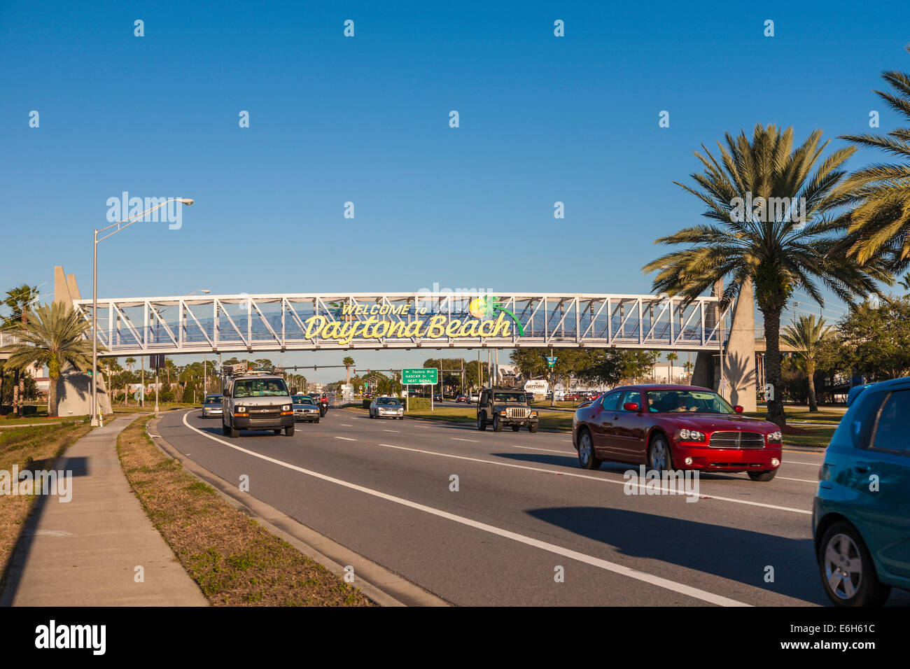 Inscrivez-vous sur acier passerelle accueille les visiteurs à Daytona Beach, Floride Banque D'Images