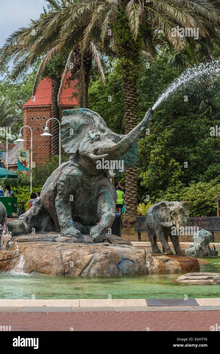Fontaine des éléphants dans la région de Audubon Zoo, La Nouvelle-Orléans, Louisiane Banque D'Images