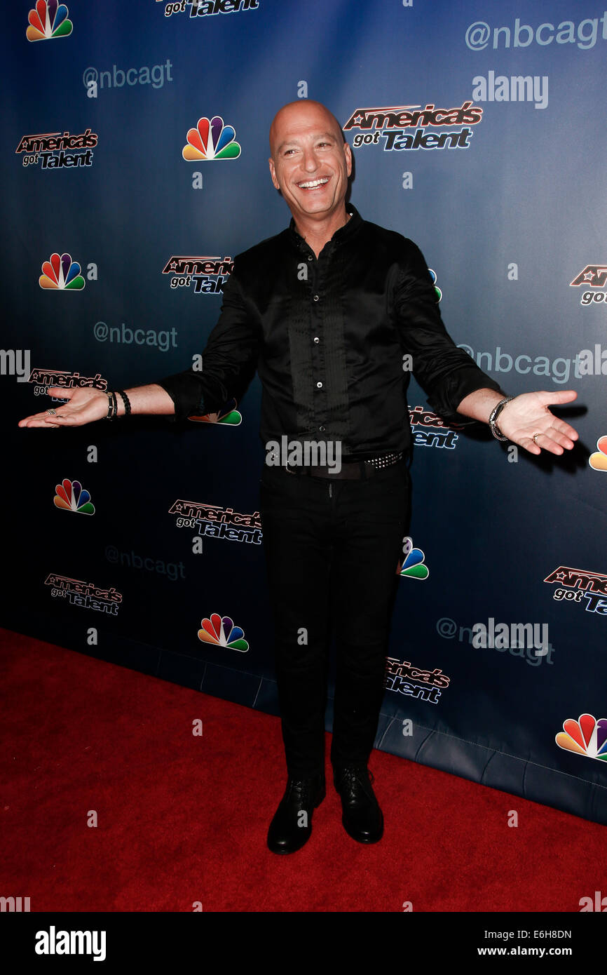 Howie Mandel participe à l'après-salon backstage tapis rouge pour NBC's 'America's Got Talent' Saison 9 au Radio City Music Hall. Banque D'Images