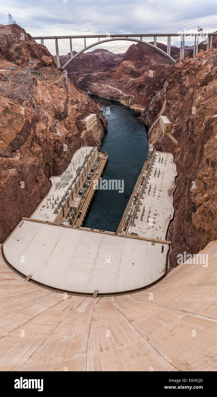 Mike O'Callaghan - Pat Tillman Memorial Bridge, ou Hoover Dam Bypass bridge, sur la rivière Colorado, près de Boulder City, Nevada Banque D'Images