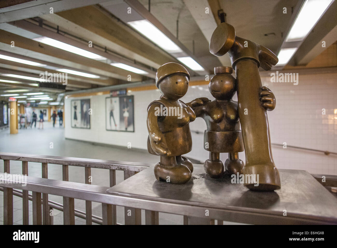 NYC Subway Art, 14 th Street Station : Tom Otterness' la vie souterraine Banque D'Images
