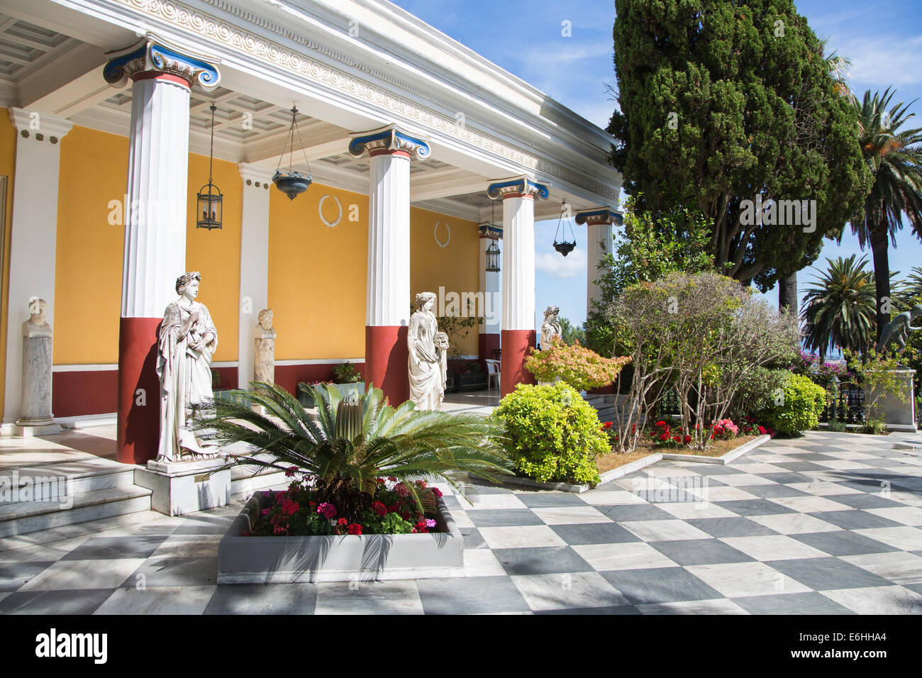 Tourisme à Corfou/Grèce : Château de l'Impératrice Elisabeth II d'Autriche - résidence d'été. Banque D'Images